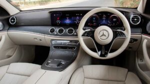 hire-luxury-cars-in-nairobi-nakuru-mombasa-eldoret-kisumu-range-rover-mercedes-benz-toyota-land-cruiser-toyota-prado